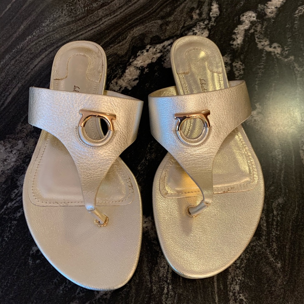 Ferragamo Gold Leather thong sandals. Size 6.5
